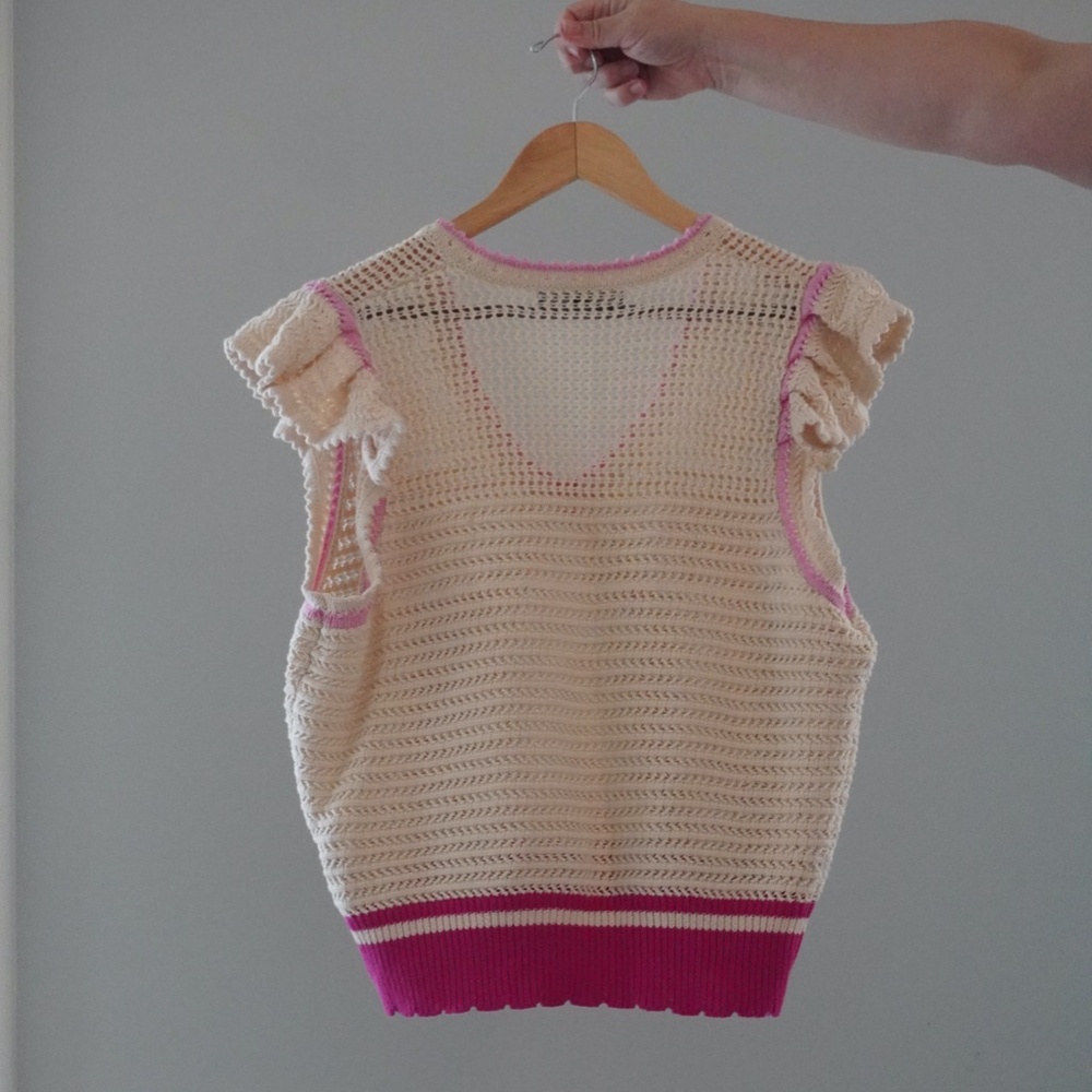 Strut & Bolt Ruffled Crochet Knit Sweater Vest – Cream & Pink – Size Large - Picture 2 of 3